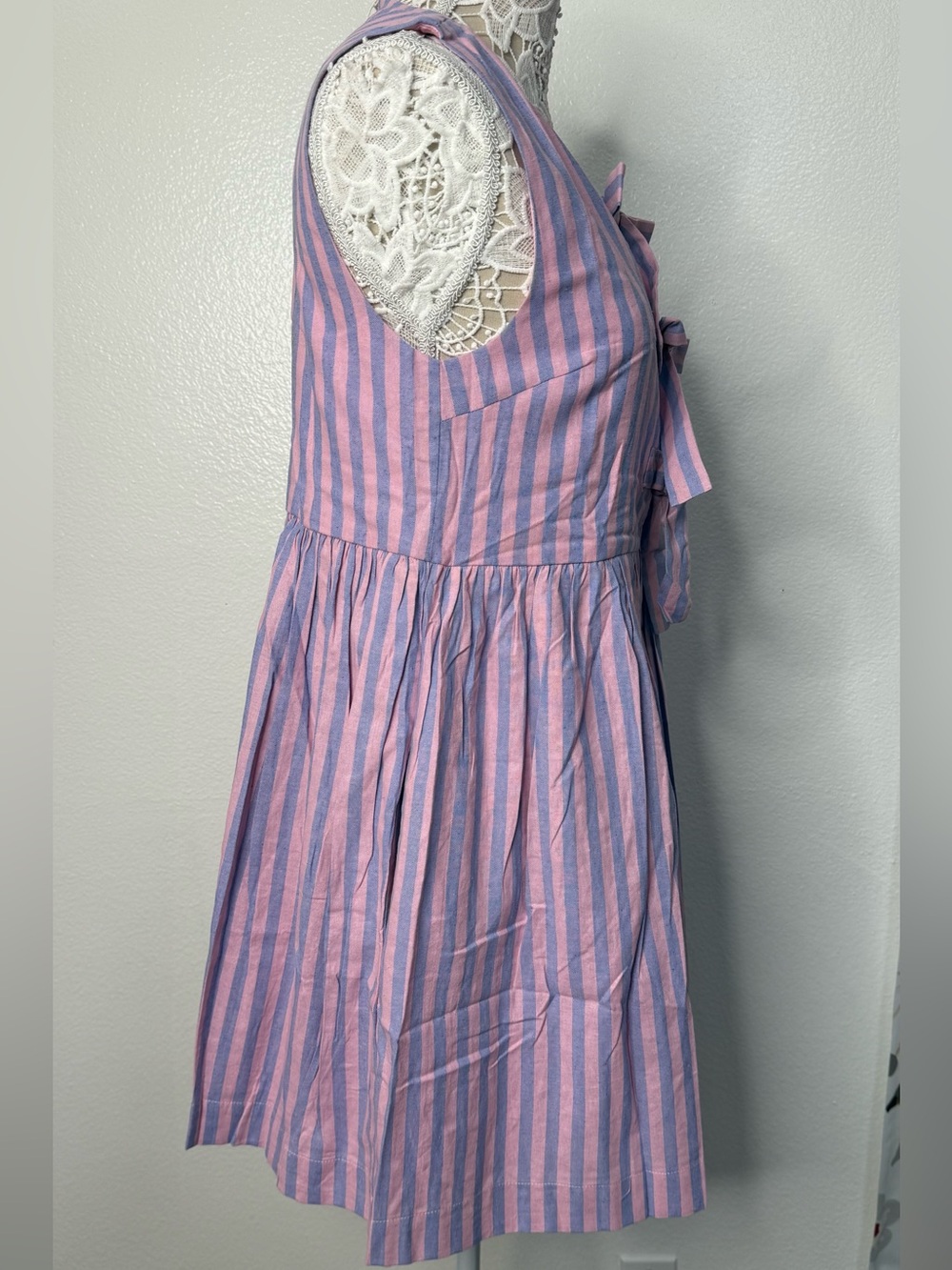 NWT Striped Mini Dress with Bow Detail - Picture 11 of 15